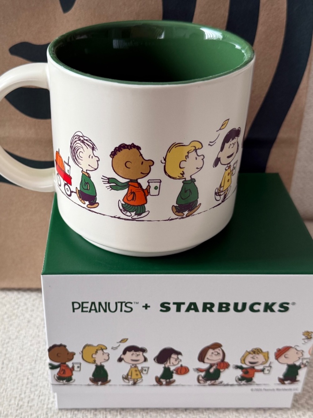 New Peanuts Snoopy Starbucks Collaboration Coffee Mug Limited Edition - Picture 4 of 5